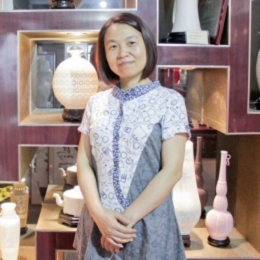 陈明华（中国陶瓷艺术大师）