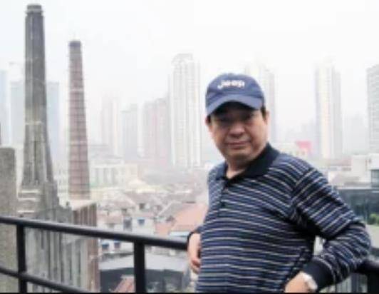 左健（美术教授）