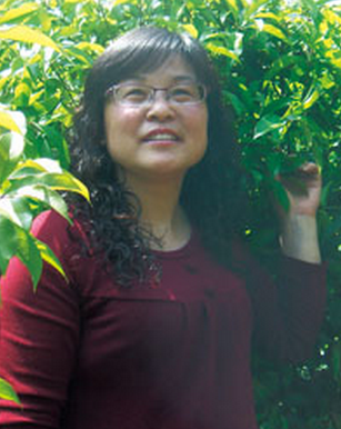 黄小玲（景德镇市高级工艺美术师）
