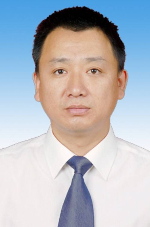 李晓峰（新疆维吾尔自治区自然资源厅总工程师、人事处处长、二级巡视员）