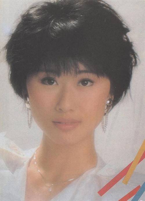 他（1990年叶倩文演唱歌曲）