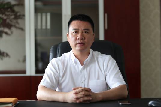 王建波（江苏银凤科技集团有限公司董事长）