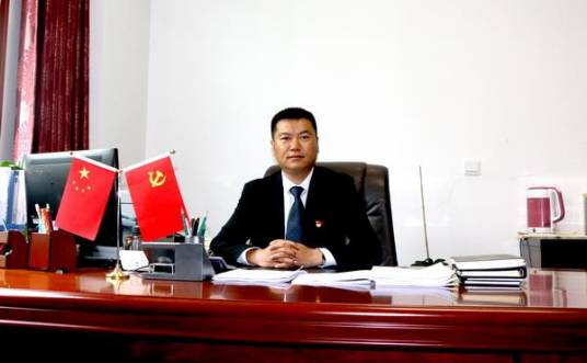 彭亮（青海省果洛州班玛县人民政府副县长）