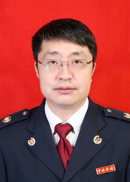 白冰（国家税务总局四川省税务局党委委员、总经济师）