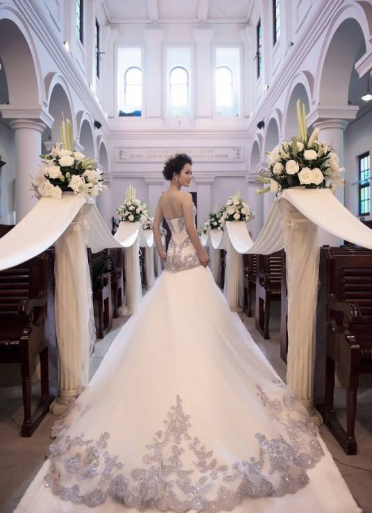 重庆卡弗丽婚纱礼服有限公司
