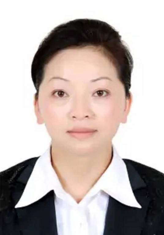 岑群英（贵州省贵定县人民政府副县长，县政协副主席）