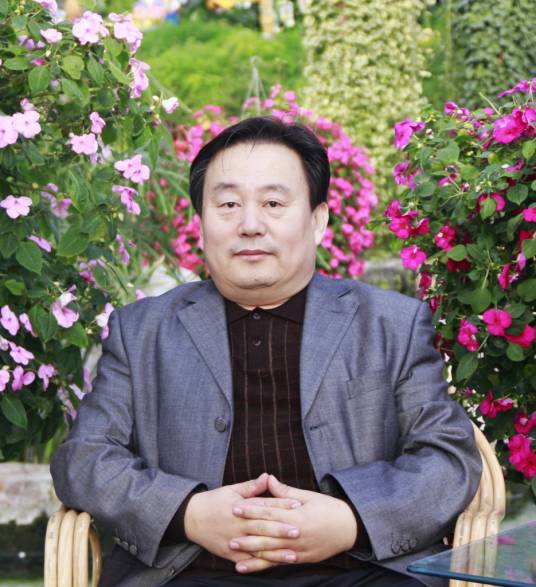 杨连成（中国艺术品交易平台创始人）