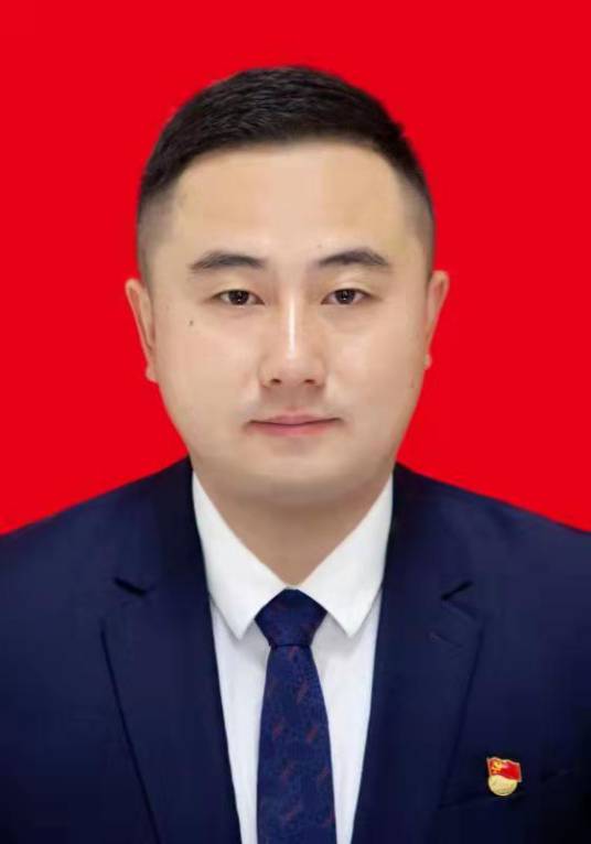 段棚(四川省眉山经济开发区新区党工委副书记、管委会主任)