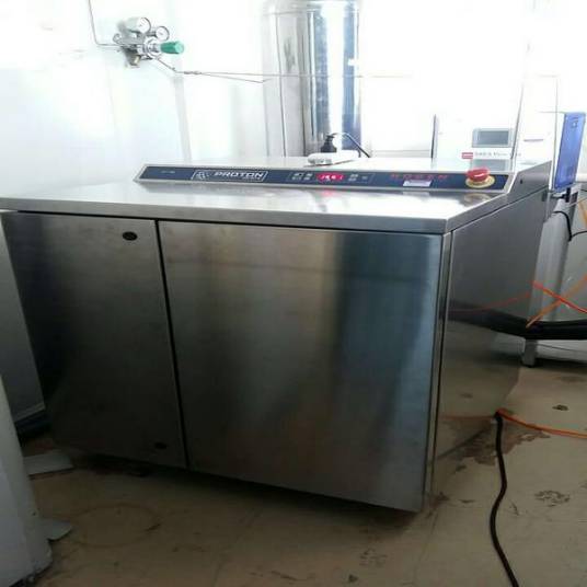 高纯氢气发生器