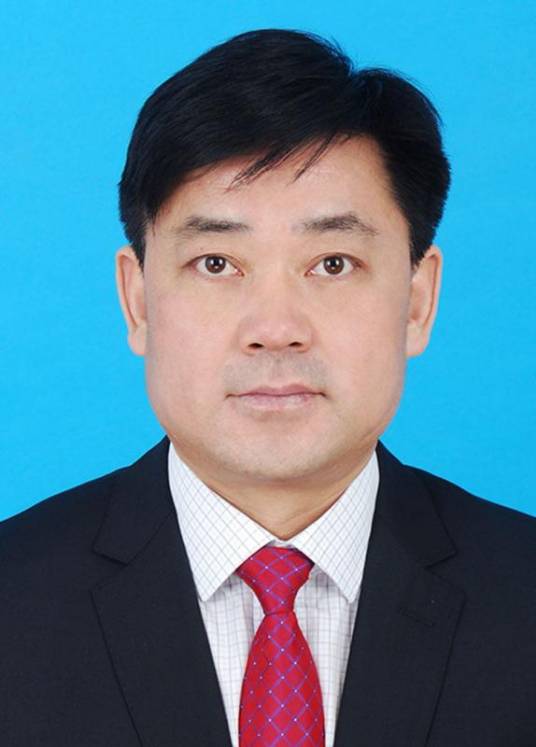 黄河(赤峰市文化和旅游局党组书记、局长)