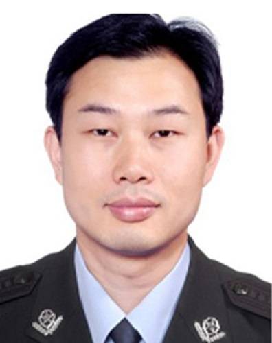 胡建奇(公安部机关党委二级巡视员)