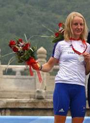 波莉（英国公路自行车运动员）