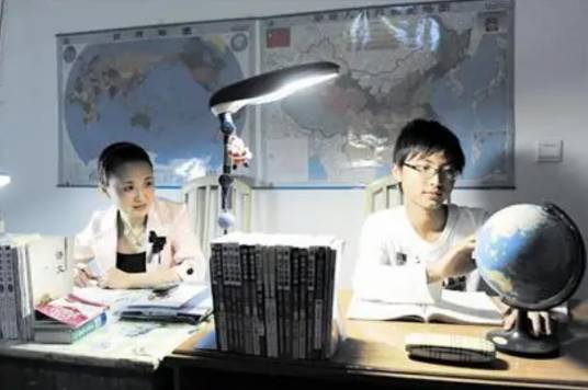 金琼（陪读妈妈）