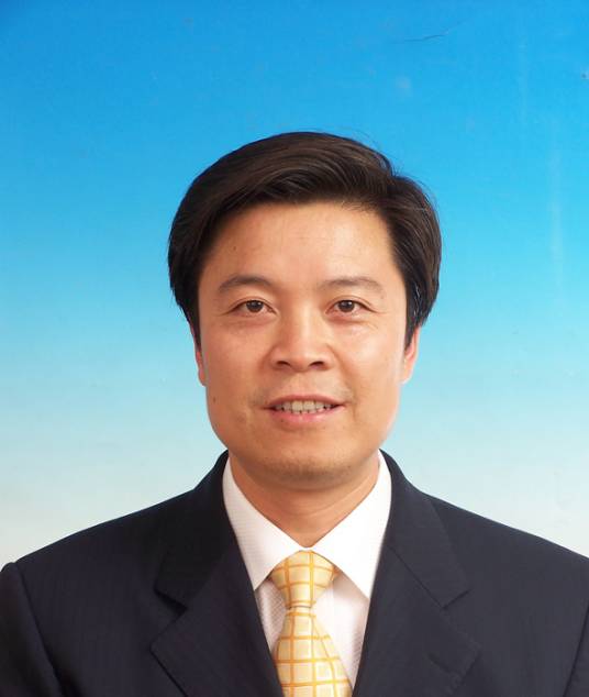 韩保江(第十四届全国政协委员、外事委员会委员,中央党校经济学教研部主任)