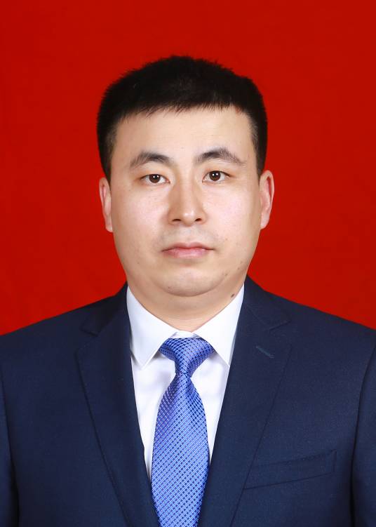 杨保平(四川九洲投资控股集团有限公司董事、董事长)