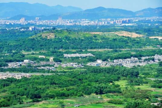 上村村（广东省普宁市大坝镇下辖村）