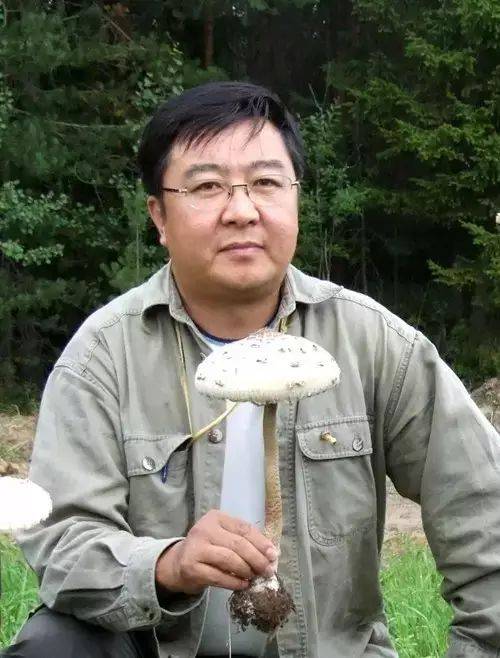 图力古尔(蒙古国自然科学院外籍院士,真菌学家,吉林农业大学农学院教授(二级)、博士生导师)