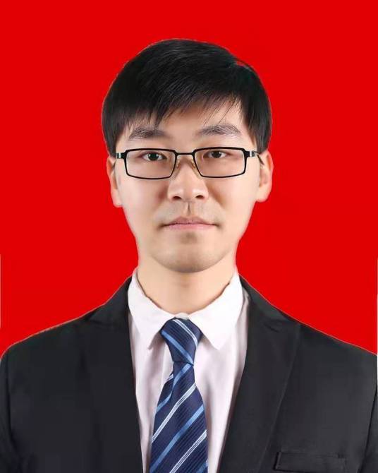 李松泽（吉林省白城市查干浩特旅游经济开发区财审局副局长）