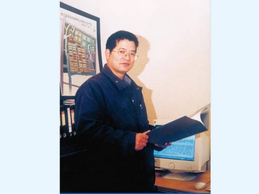 吕春雷（浙江医药股份有限公司副总经理）