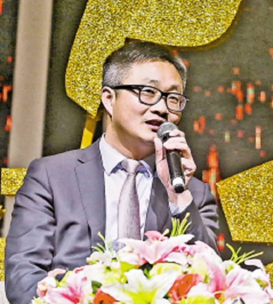 曹勇（中源家居董事长，董事）