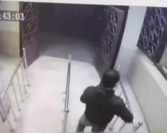 10·26伊朗设拉子恐怖袭击事件