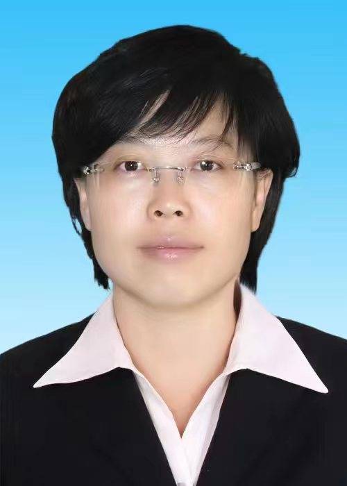 李芸(内蒙古自治区鄂尔多斯市文化和旅游局党组书记、局长,市文物局局长)