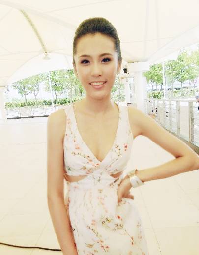 黄月(中国内地女演员)