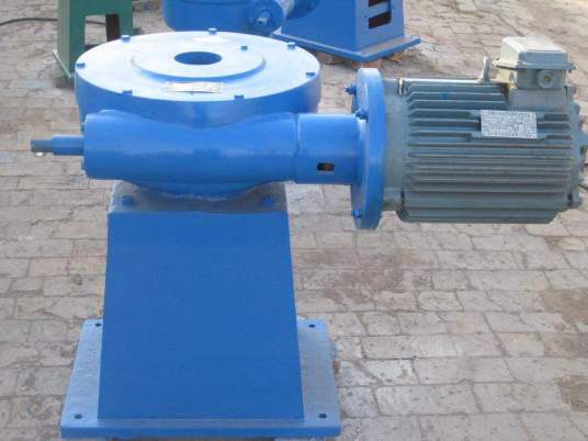 螺杆式启闭机安装