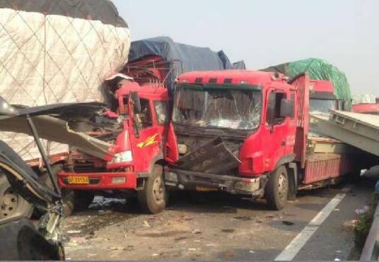 10·3宁洛高速交通事故