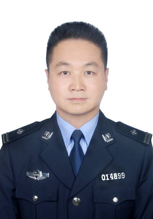 王强（四川省崇州市公安局党委副书记、政委）