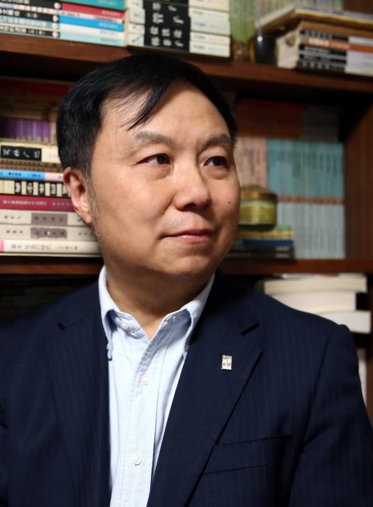 汪家明(原人民美术出版社社长)