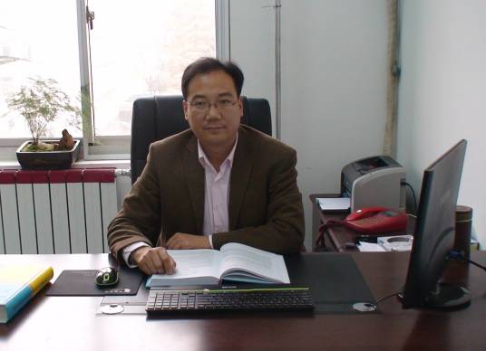 薛强(中国科学院武汉岩土力学研究所所长)