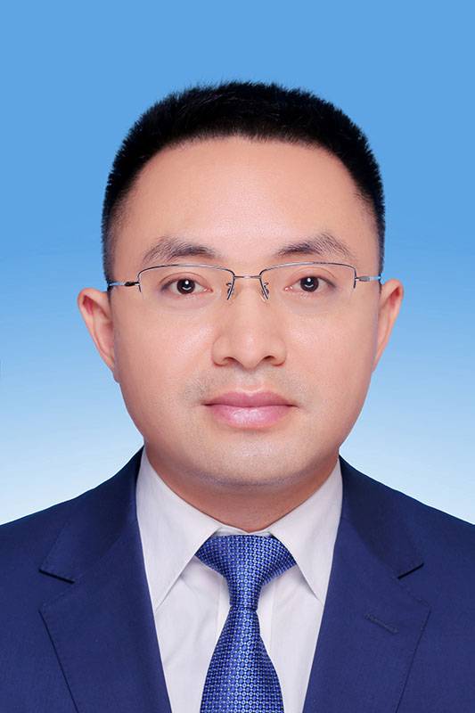 周晓东（重庆市黔江区政府党组成员、副区长）