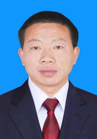 何滔（贵州省仁怀市教育局副局长、党委委员）