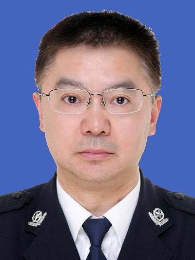 徐贵强（四川省公安厅政保总队总队长）