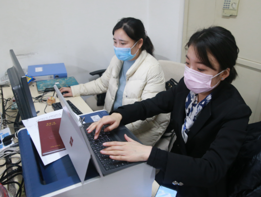 周一青（宁夏日报全媒体时政频道记者）