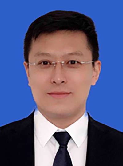 周大伟（辽宁省新民市政府党组成员）