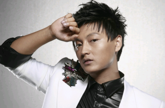 肩膀（多亮歌曲）