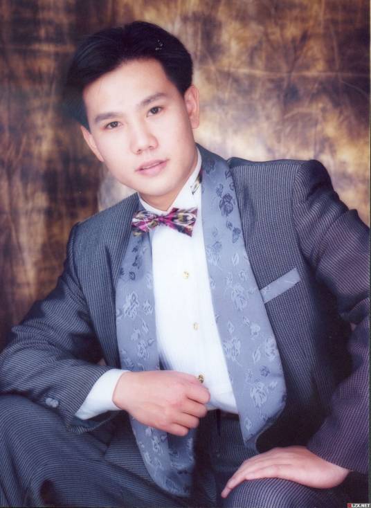 文静(桂林中学教师)