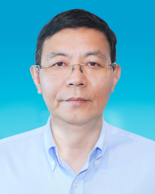 蔡立群(厦门港务控股集团有限公司党委书记、董事长)