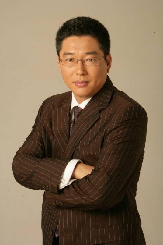 刘建宏（央视《足球之夜》节目原制片人、足球解说员）