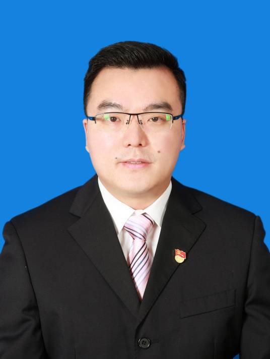 何小虎(遂宁市政府机关党组成员、市政府办公室机关党委书记)