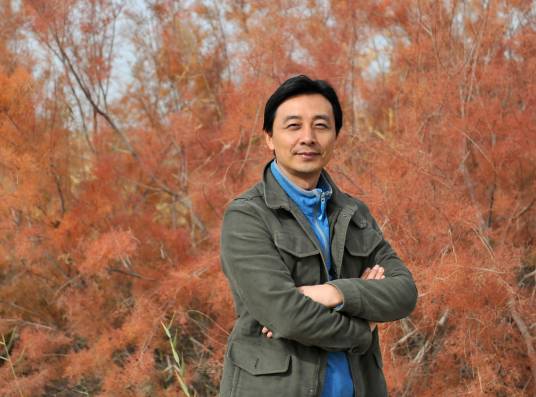 吴震（济南市美术馆、济南画院收藏部副主任）