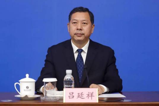 吕廷祥(山东省济南市人民政府副秘书长、济南市人民政府参事)