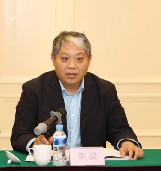 李梁（中央民族大学副教授）