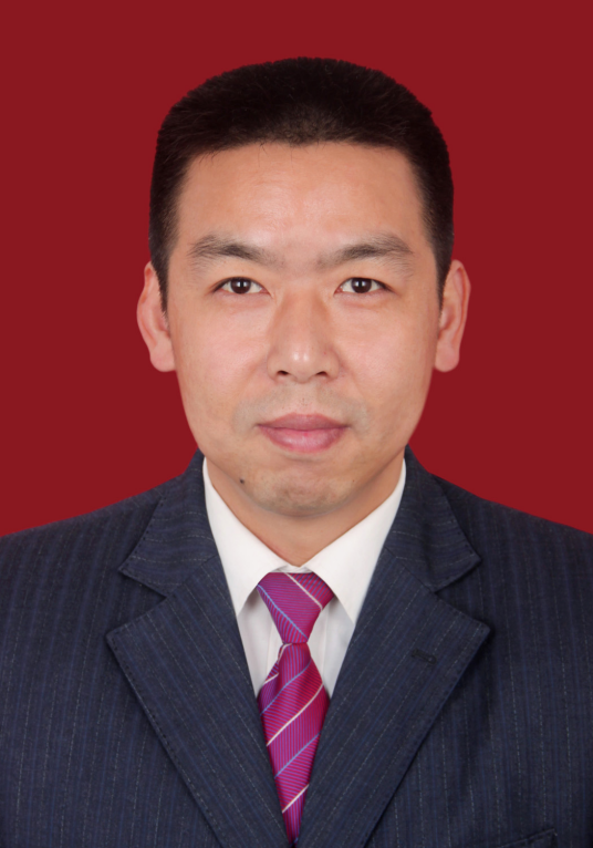 王志诚(重庆市铜梁区规划自然资源局党组成员、区土地整治储备中心主任)