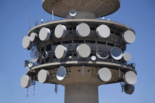 飞机场通讯导航设施