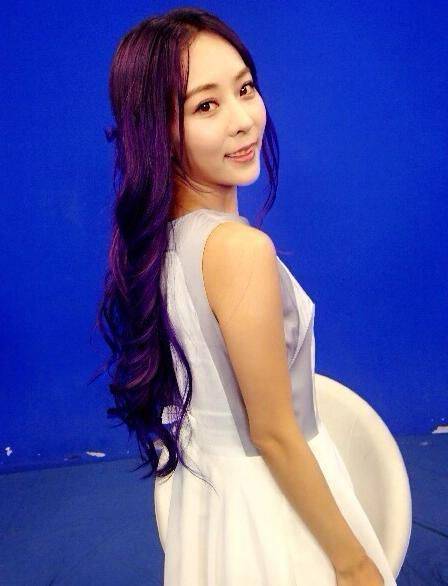 王楚函(中国女主持人、王珞丹的姐姐)