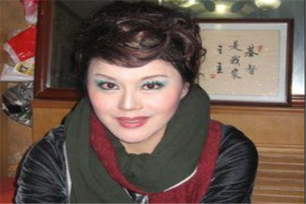 在相声演员界你觉得单联丽优秀的原因是什么？