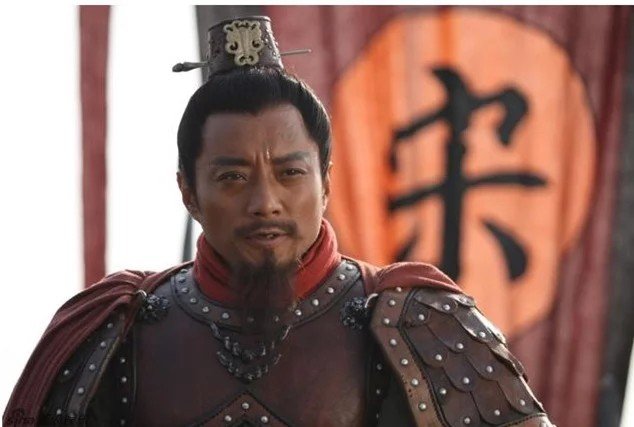 他日若遂凌云志，敢笑黄巢不丈夫。是什么意思？